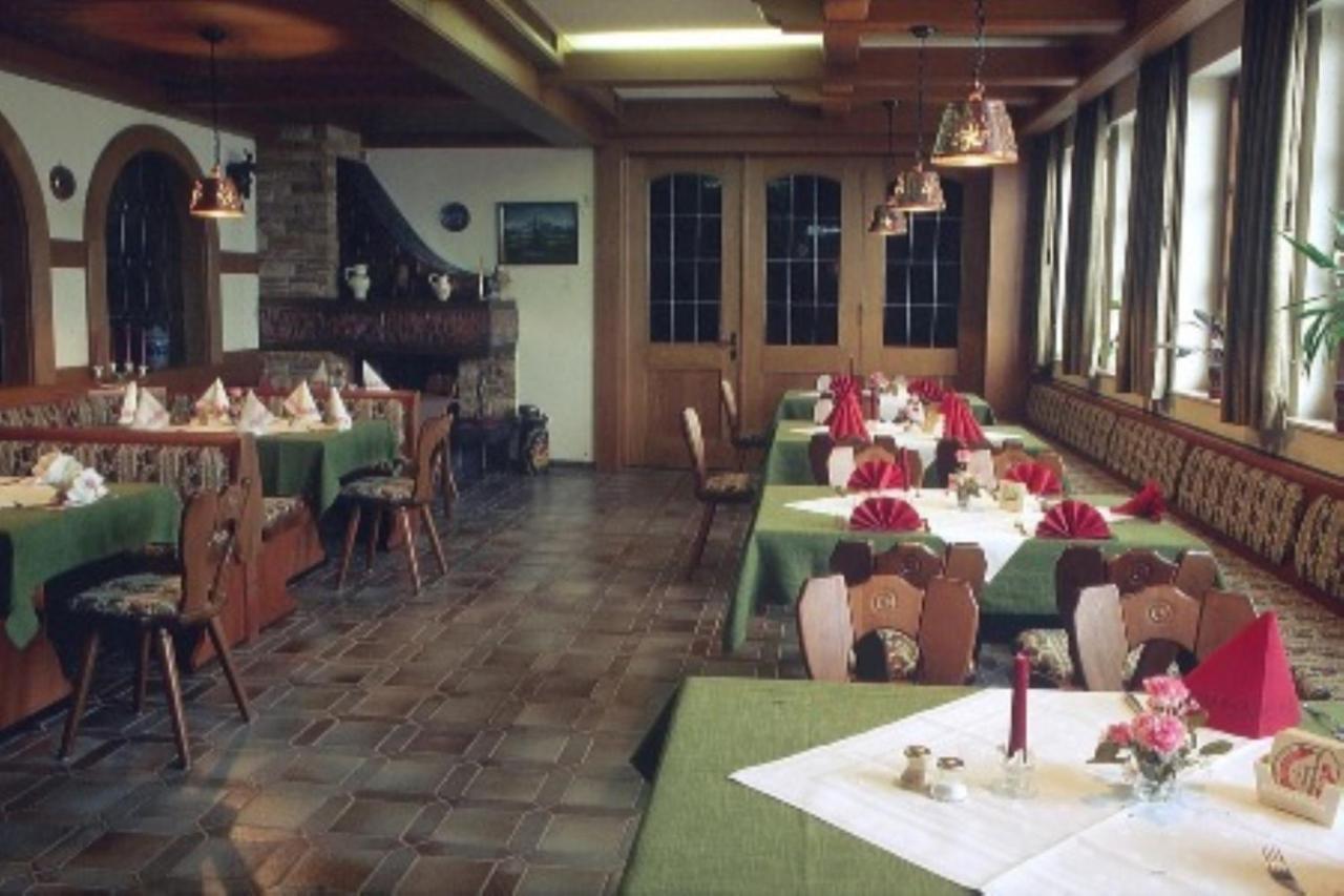 Landgasthof Zur Krone Krautheim Bagian luar foto