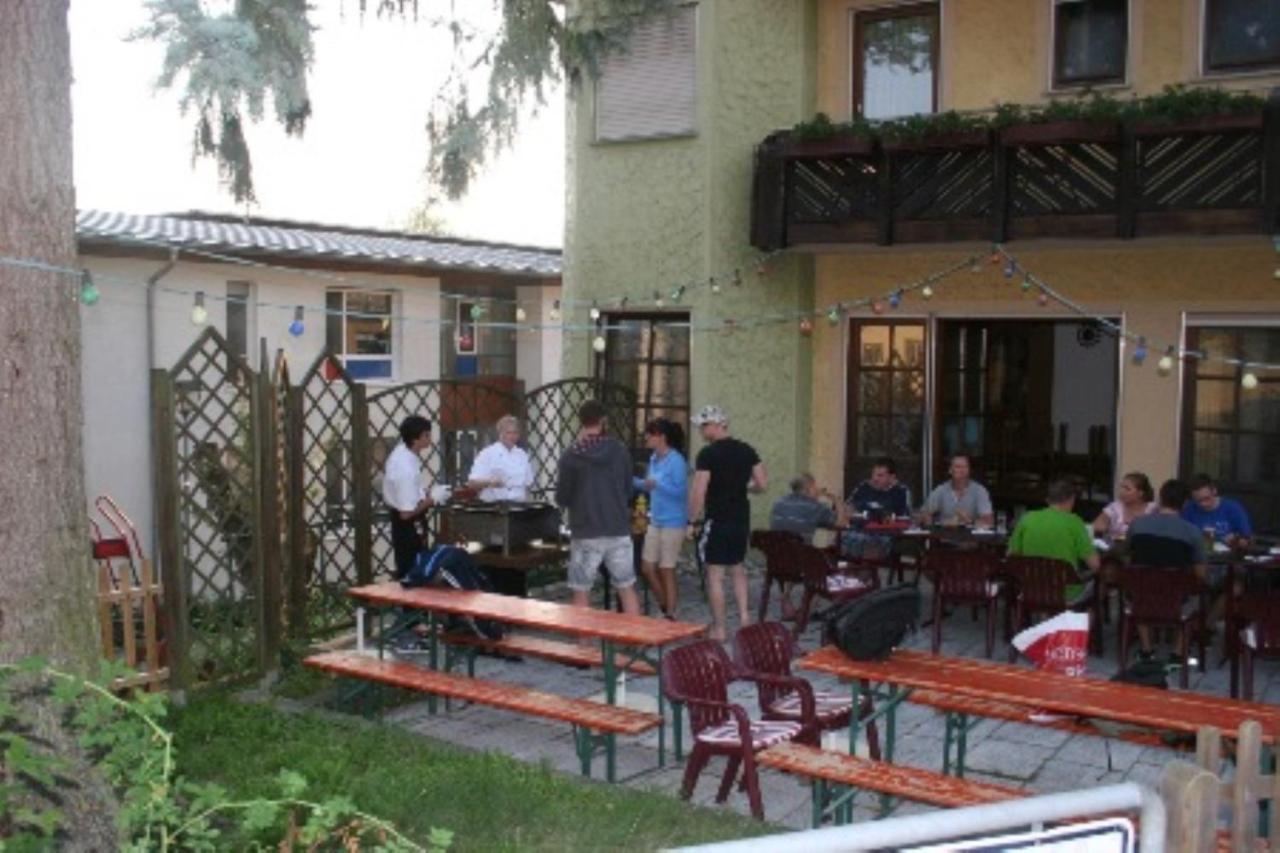 Landgasthof Zur Krone Krautheim Bagian luar foto