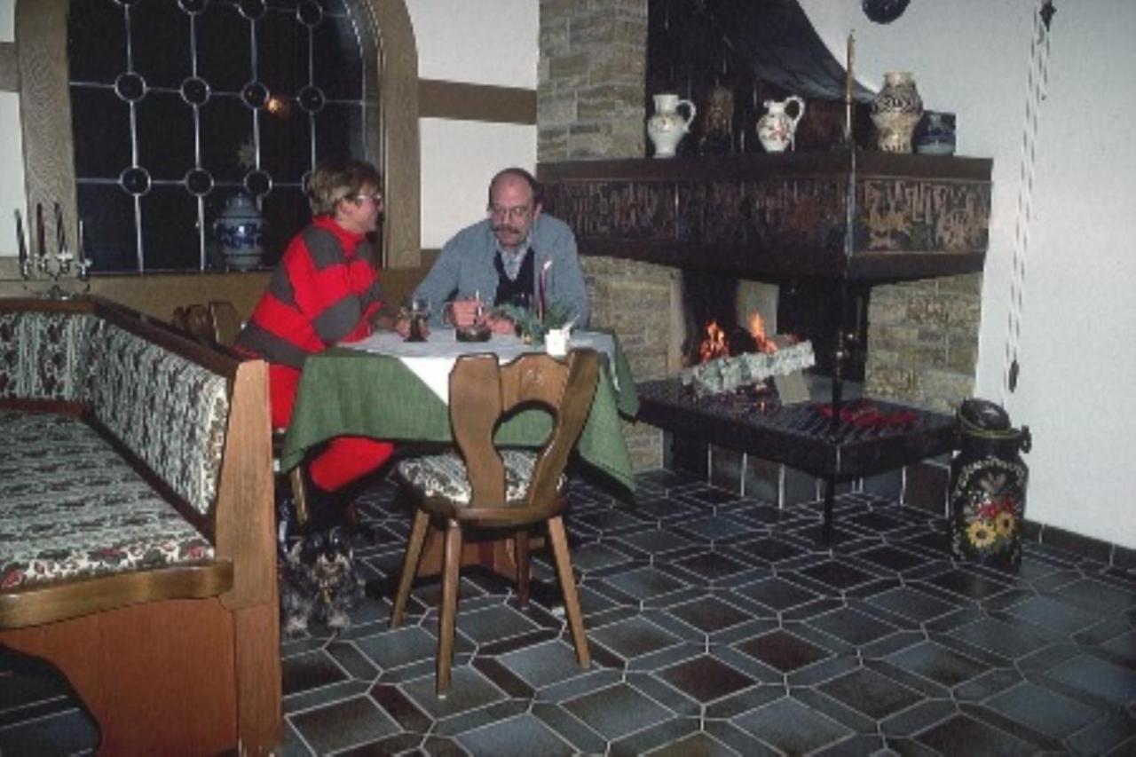 Landgasthof Zur Krone Krautheim Bagian luar foto
